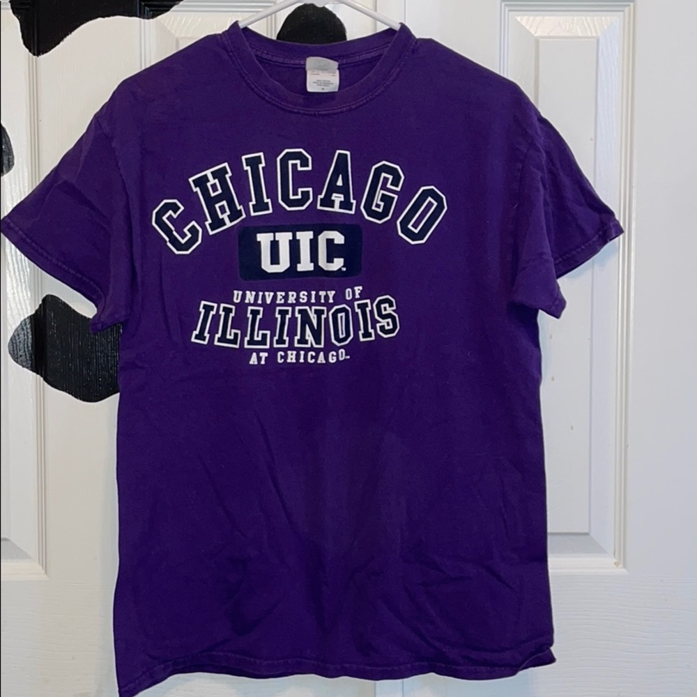 UIC t-shirt